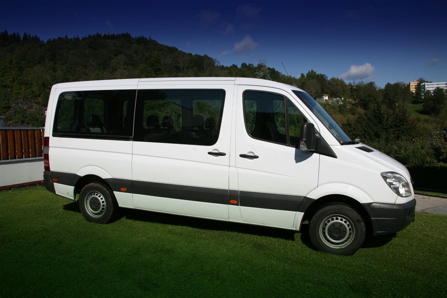 půjčovna minibusů Lipno, Hluboká, České Budějovice